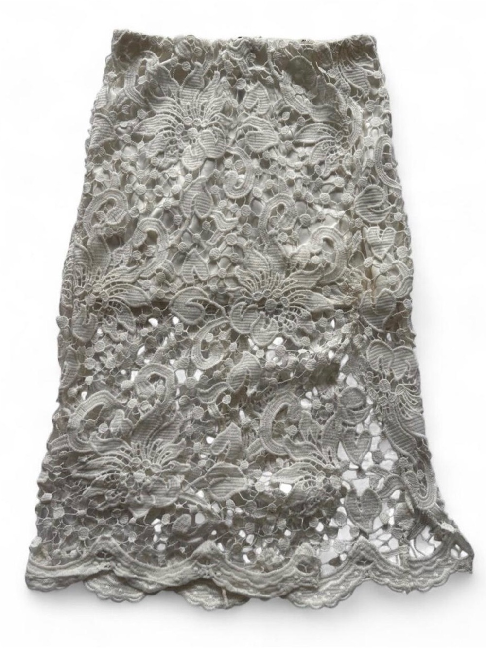 Rumor Boutique White Lace Midi Skirt with Floral and Paisley Design | Size: S